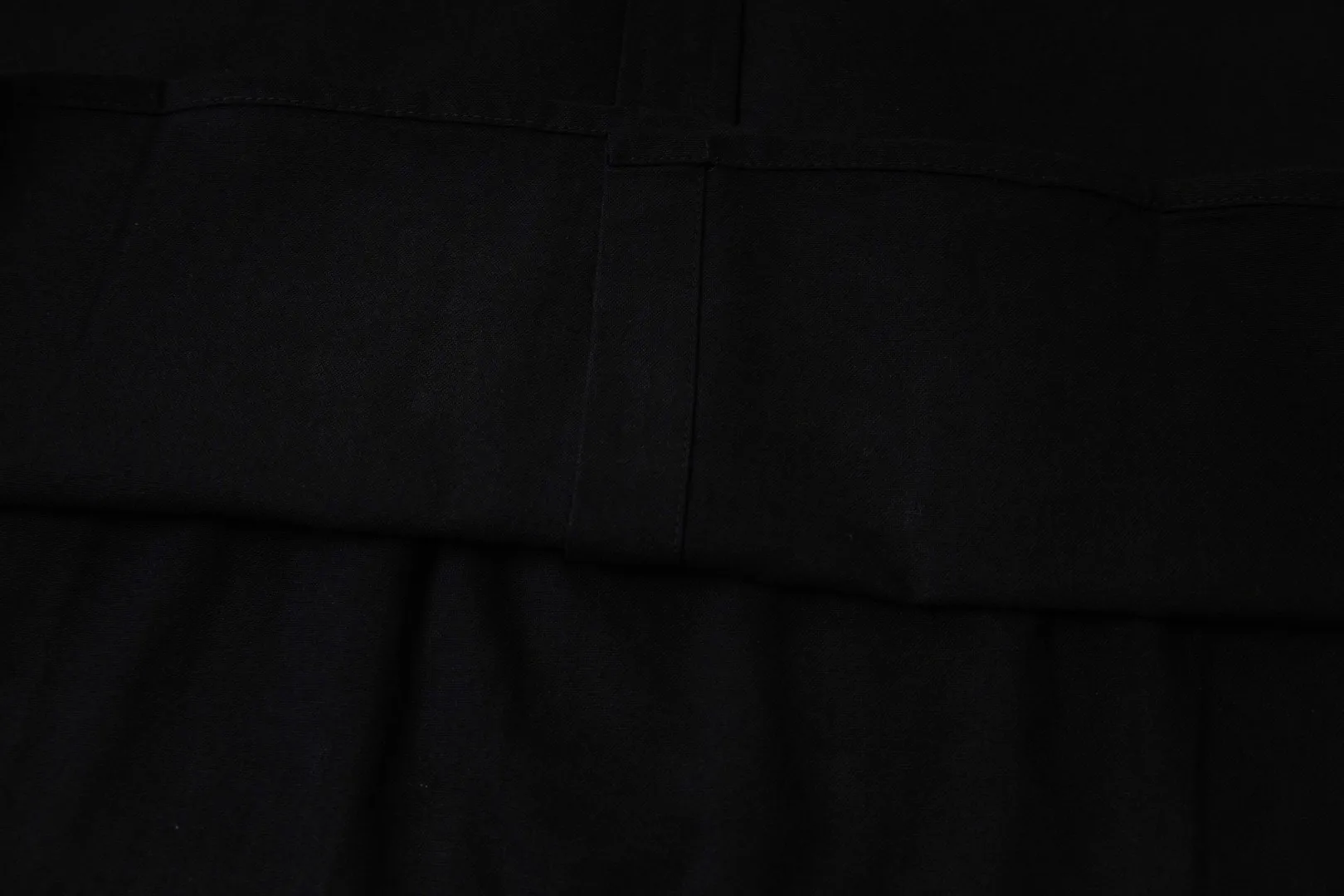🅿️250 New: Style number: B141 Ralph Lauren/Ralph Lauren classic small label couple's long-sleeved shirt 1️⃣ Made of high-quality fabrics, the upper body is soft and comfortable, extremely delicate, and feels solid, smooth and soft. The fabric has the characteristics of being wrinkle-free and has an invincible feel. The details are perfectly handled! 2️⃣The workmanship details are perfectly controlled. They are all hemmed with vest technology, and the inside of the sleeves are also used. Different from the four-needle and five-thread workmanship, the collars are also all designed with interlining, showing high-end fashion and individuality, and the style is fashionable, simple and elegant! 3️⃣It is very youthful and energetic, and can be easily worn by both men and women. It is very in line with the fashion aesthetic concepts of today's young people! Color: Black, White, Navy Size: S, M, L, XL